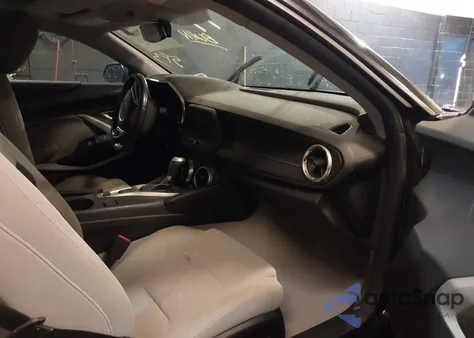 2018 Chevrolet Camaro 1Lt z USA, uszkodzony, nr VIN 1G1FB1RS0J0146987